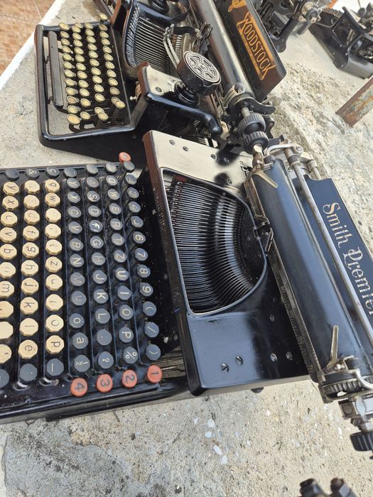 Maquina de escrever antiga