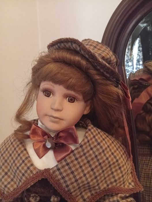 Boneca dama antiga porcelana