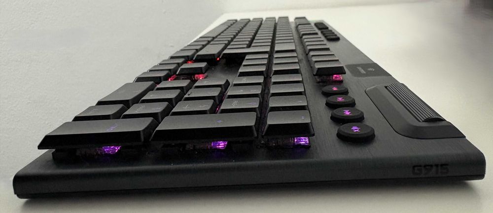 Teclado Mecânico Wireless Logitech G915 Lightspeed