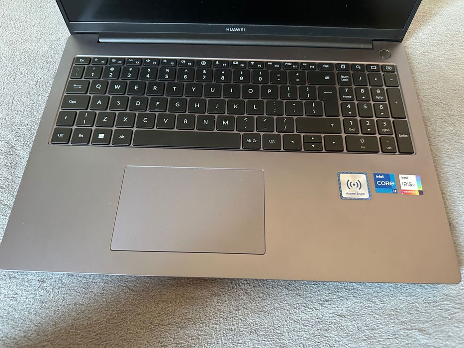 Huawei MateBook D16 (i7 / 16GB / 512GB) – Stan Bardzo Dobry + Ładowarka