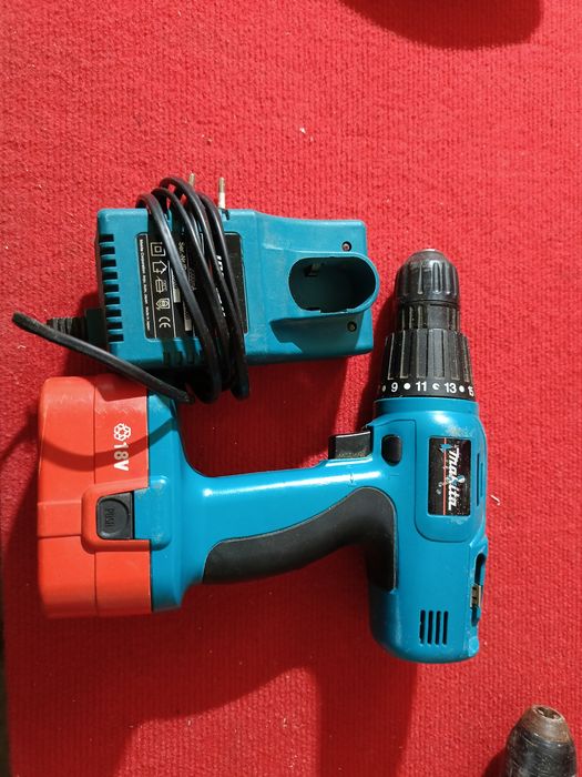 Makita 18V 2x wkrętarka akumulatorowa + 2 baterie + ładowarki
