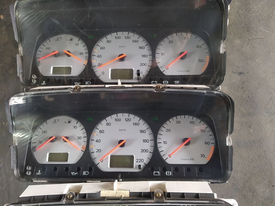 Панель приладів Пасат б4, б3. Прибори Passat b3, b4