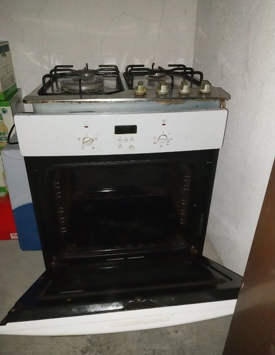 Placa gás butano e forno elétrico