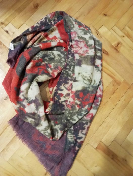 John Lewis Piękny duży wełniany szal rozm. 190x92