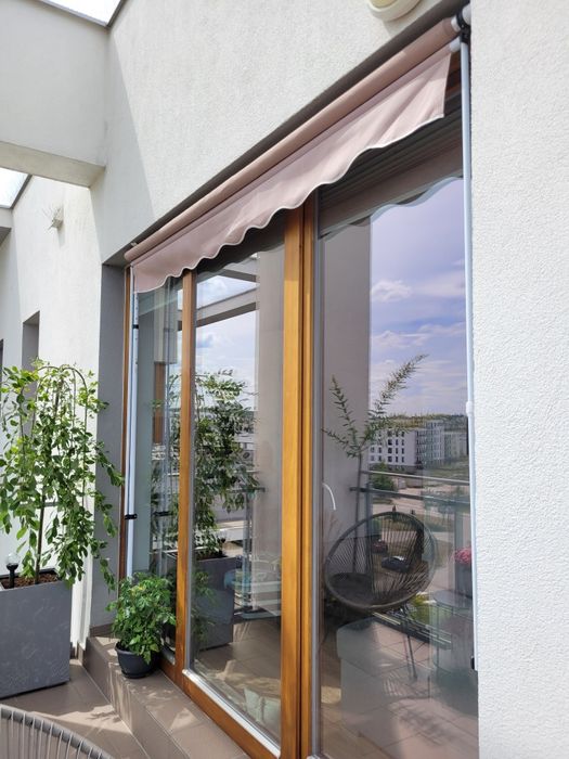 Markiza balkonowa rozporowa beżowa