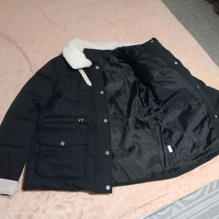 Жіноча куртка розмір М