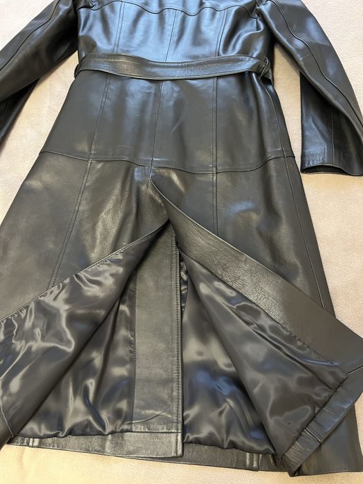 Шкіряне пальто .