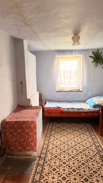 Продаж будинку з землею під реконструкцію або дачу