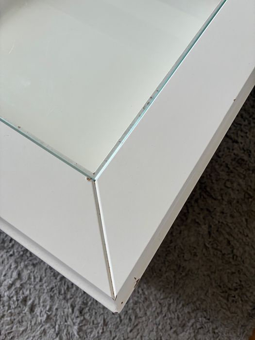 Stolik kawowy z szybą, biały drewniany Ikea liatorp