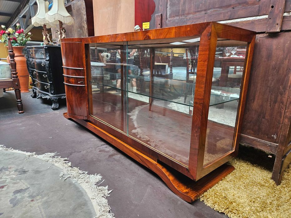 Móvel antigo / Cristaleira, estilo arte Deco - Recuperado