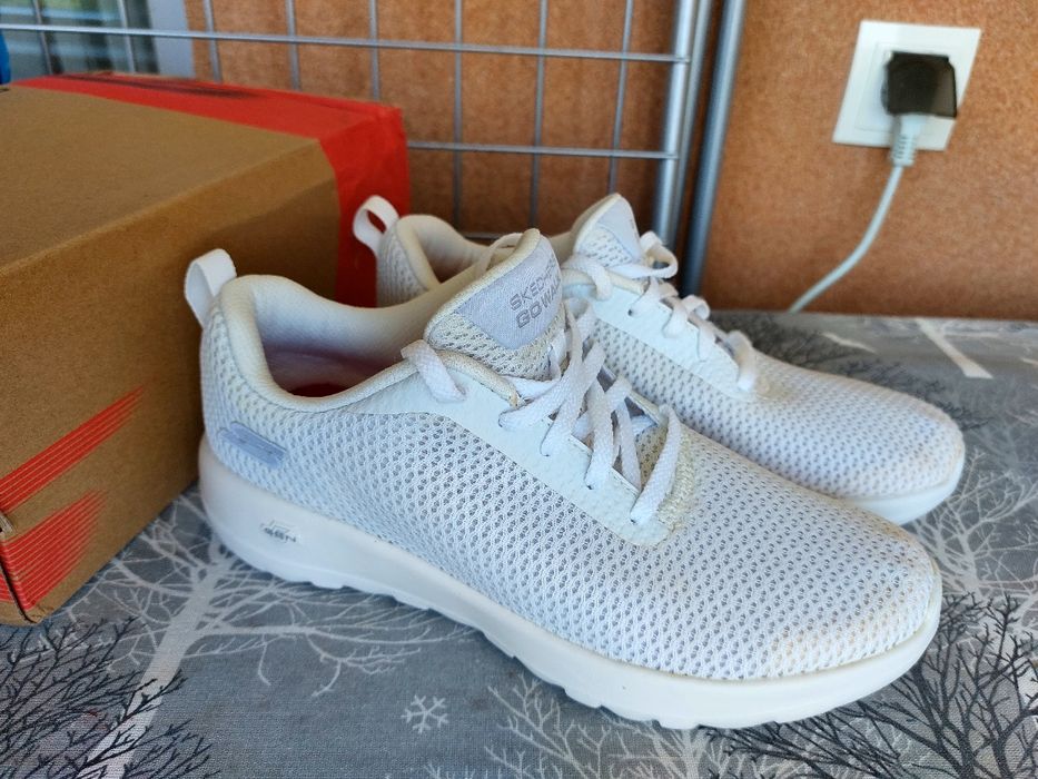 Жіночі кросовки skechers