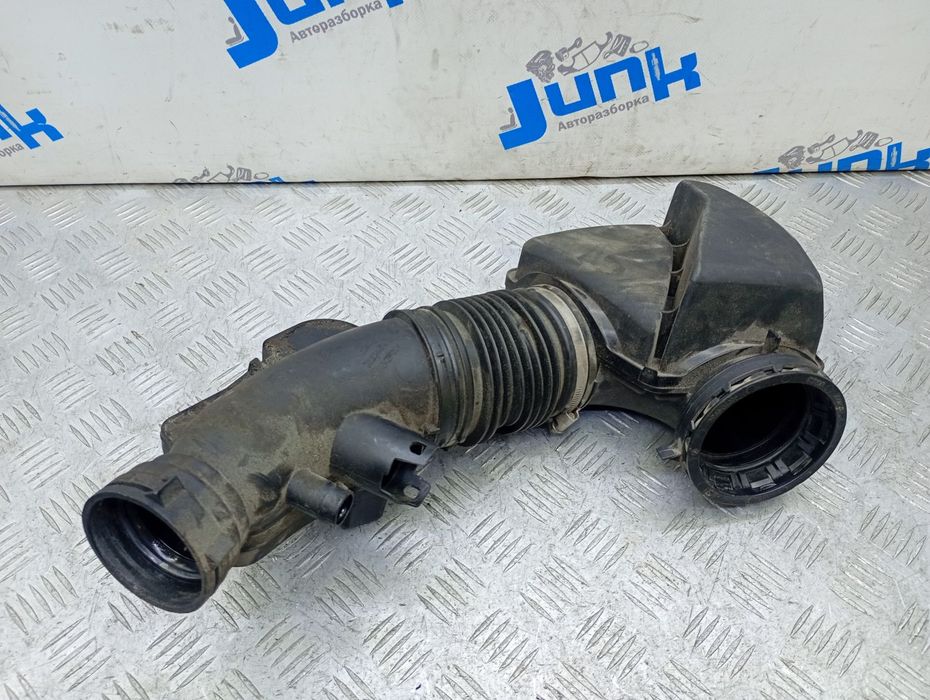 Патрубок воздушный 13718601681 для BMW 4-серия F36 2014-2020