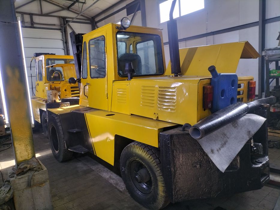 Львівський навантажувач дизельний двигун Д240(мтз80) вантажопідйо 5т