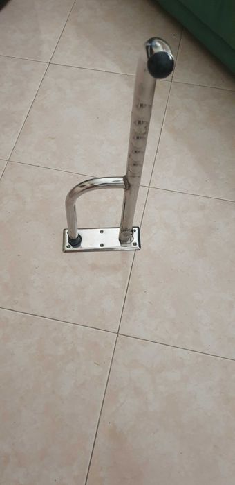 Barra apoio articulada para WC