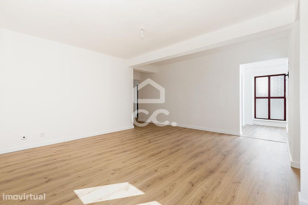 Apartamento T3 totalmente remodelado na Horta das Figueiras, Évora