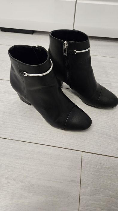 Buty botki na obcasie czarne Calvin Klein