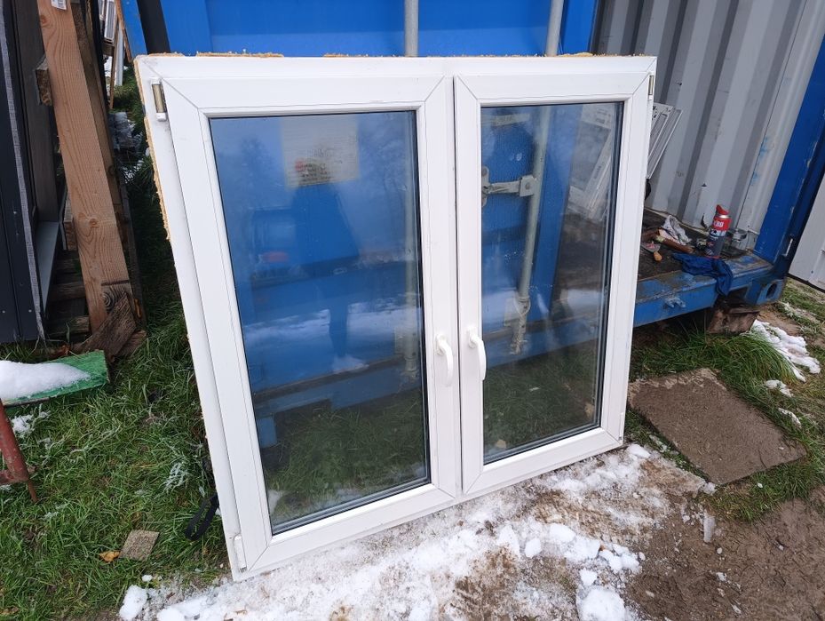 Okno 136x128 plastikowe rozwierno uchylne białe dwukwaterowe.