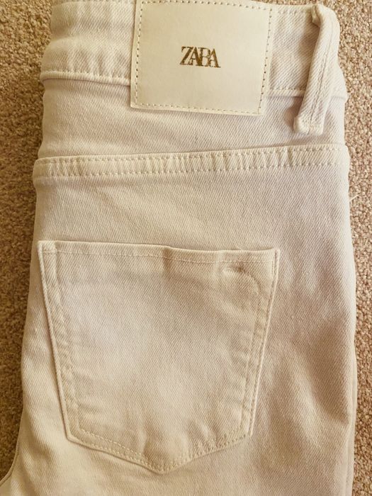 Джинси-скінні