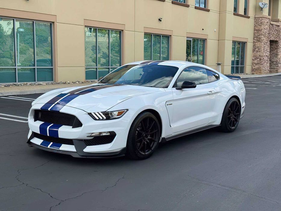 Ford Mustang Shelby GT350      2016