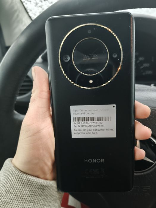 Smartfon Honor magik 6 , używany 2 miesiące ,stan idealny