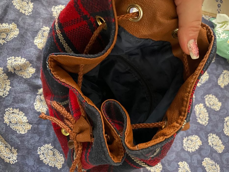 Женский прочный рюкзак в клеточку