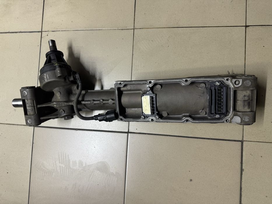 Рульова рейка електро на ауді а4б8