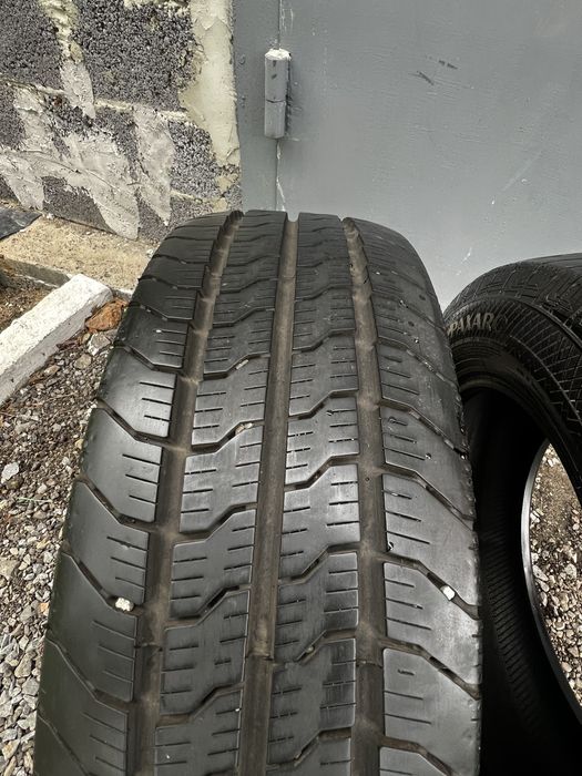 Продам резину 16с 215/65