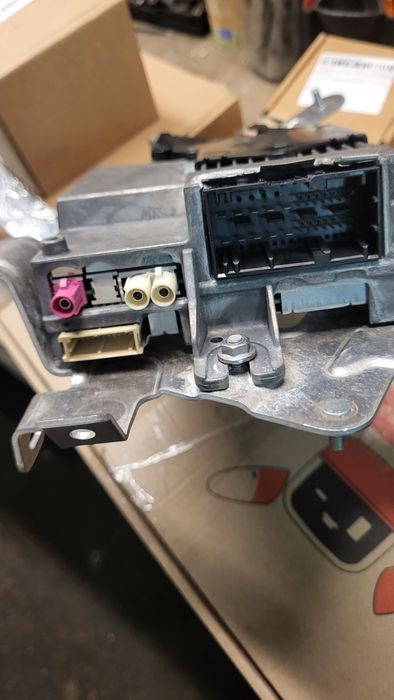 Блок на музыку harman bmw g05g30g20g15g14g16 усилитель