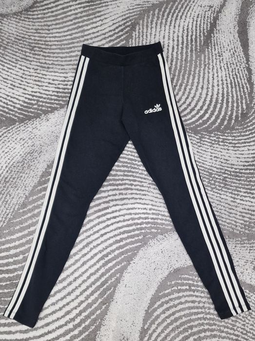 Legginsy sportowe "adidas".