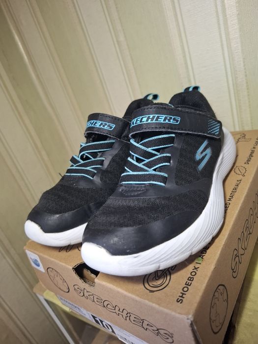 Кросівки Skechers 26 розмір.