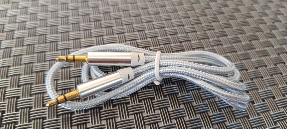 Cabo Jack 3.5mm x 1mt para headphones / auxiliar