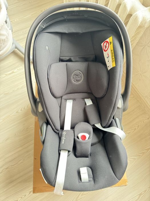 Детское  авто кресло новое Cybex , черное