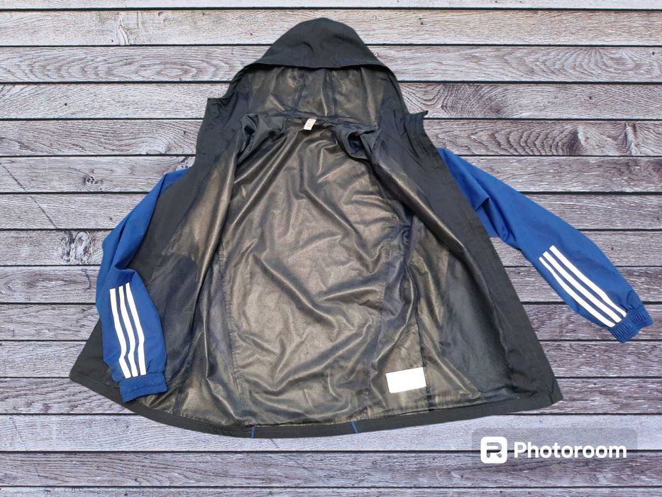 Куртка вітровка Tiro 23 Adidas розмір XS