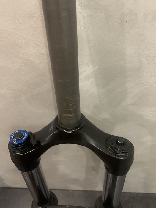 Вилка велосипедна ROCK SHOX REKON 26.