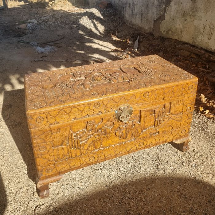 Arca em Madeira de Canfora