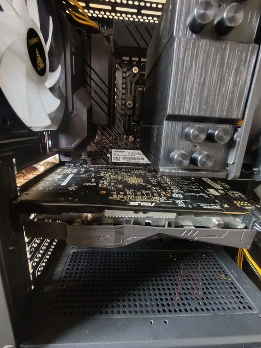 Игровой ПК Ryzen 5 1600 / RX 570 / 16GB DDR4 / M.2 SSD в корпусе GAMDIAS