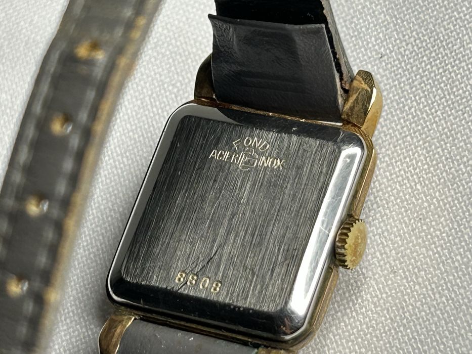 Вінтажний годинник Swiss