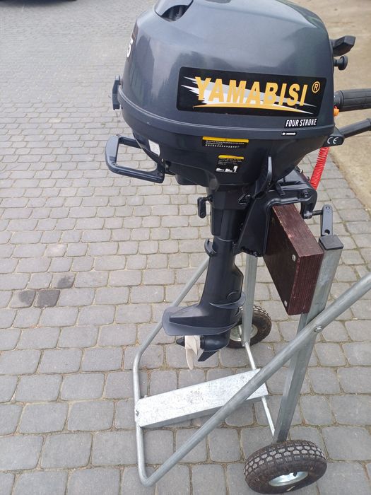 Silnik spalinowy do łódki