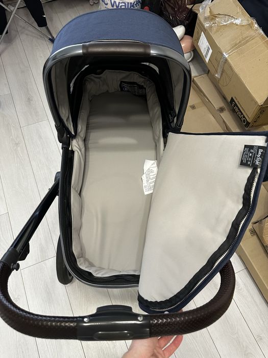 Коляска BabyStyle Oyster 3 , три в одному .