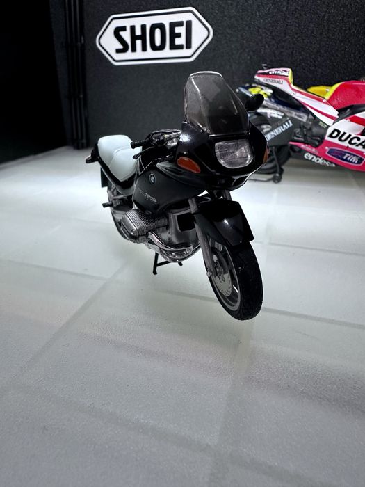 Miniatura BMW R 1100 RS Escala 1/24 Minichamps
