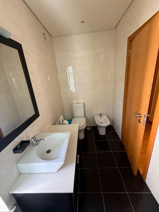 Espaçoso T4 Moderno junto ao Serra Shopping - Covilhã