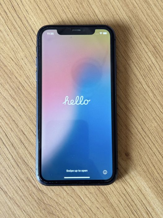 Iphone 11 64GB + etui, pudełko, kabel