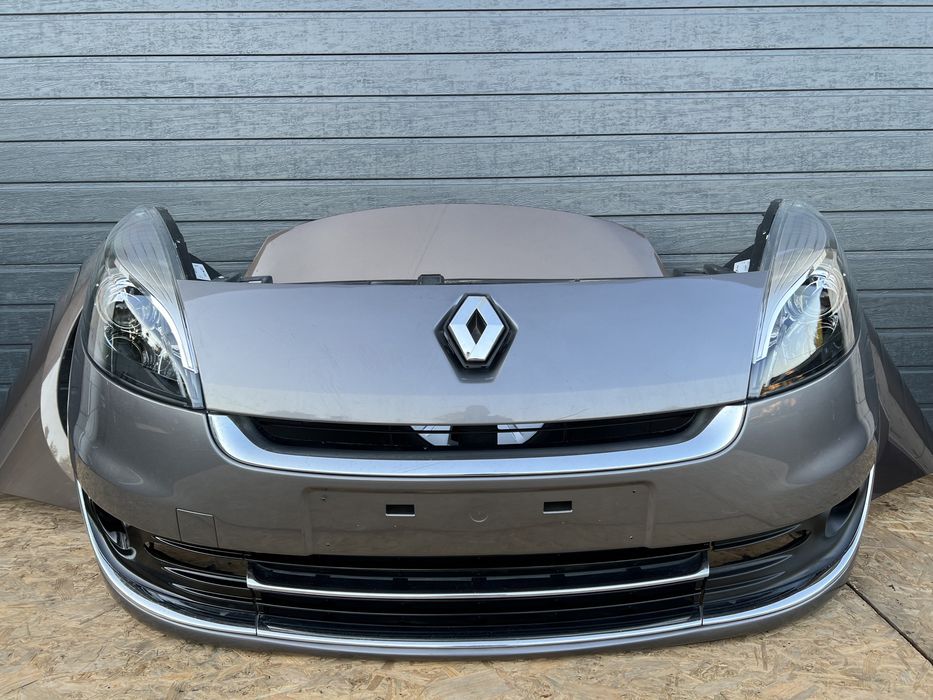 Передний бампер Renault Scenic 3 Рено Сценик 3