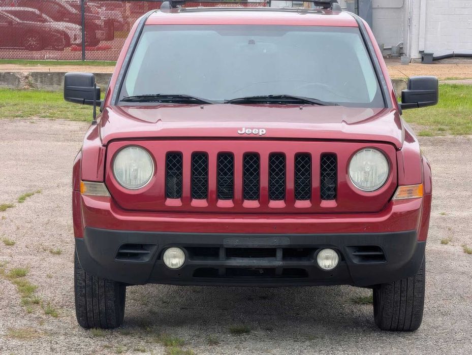 Jeep Patriot Latitude      2014