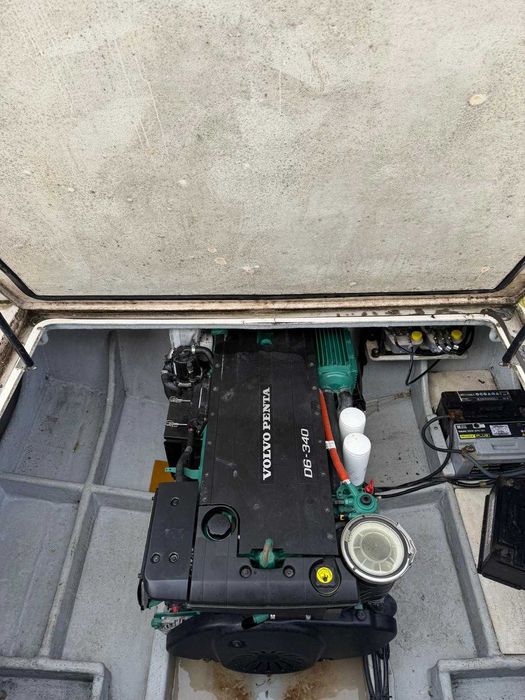 Três motores c/ coluna - Volvo Penta D6 340 DPI + Extras