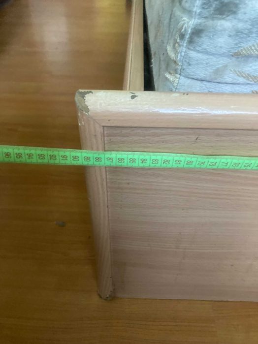 Ліжко  деревьяне 2м*0.9м з матрацом. самовивіз.