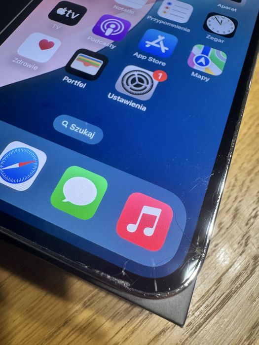 Apple iPhone 13 Pro 256GB silver , komplet z etui