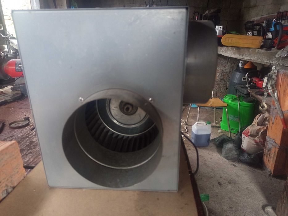 Extrator de Ar Quente TRIA 550 m3/h – Bocal 150mm (Como Novo)