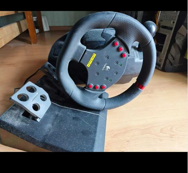 Kierownica Logitech Momo