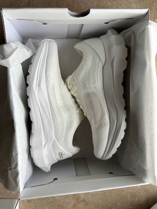 Жіночі кросівки Alo Yoga Alo Runner